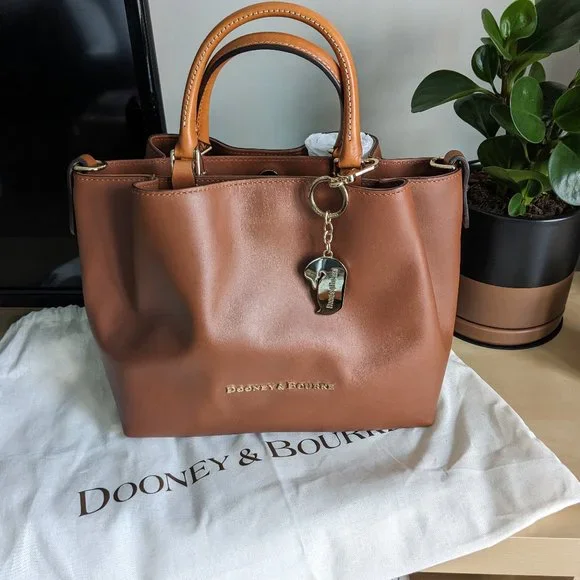 NEW *Never-used* Dooney & Bourke City Large Barlow Bag - Picture 7 of 7